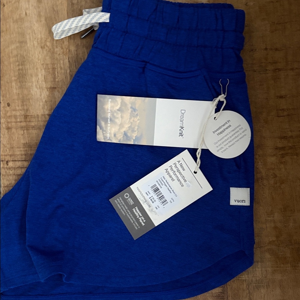 Vuori Halo Performance Shorts 2.0 in Copenhagen Heather - Picture 6 of 9